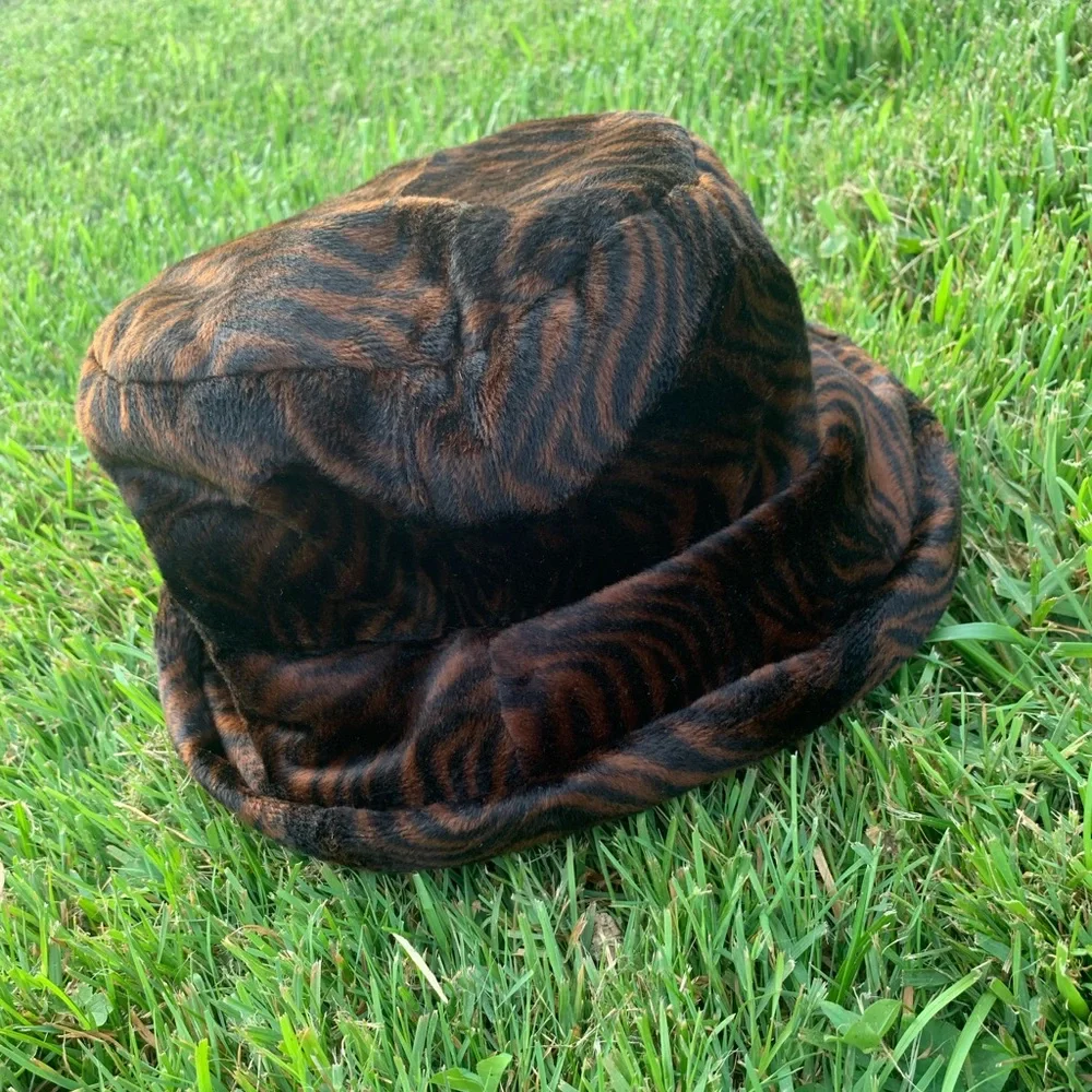 Bucket Hat - Picture 3 of 4